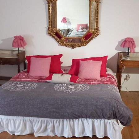 Bed and Breakfast Les Demeures De La Laigne Allas-Bocage Екстер'єр фото