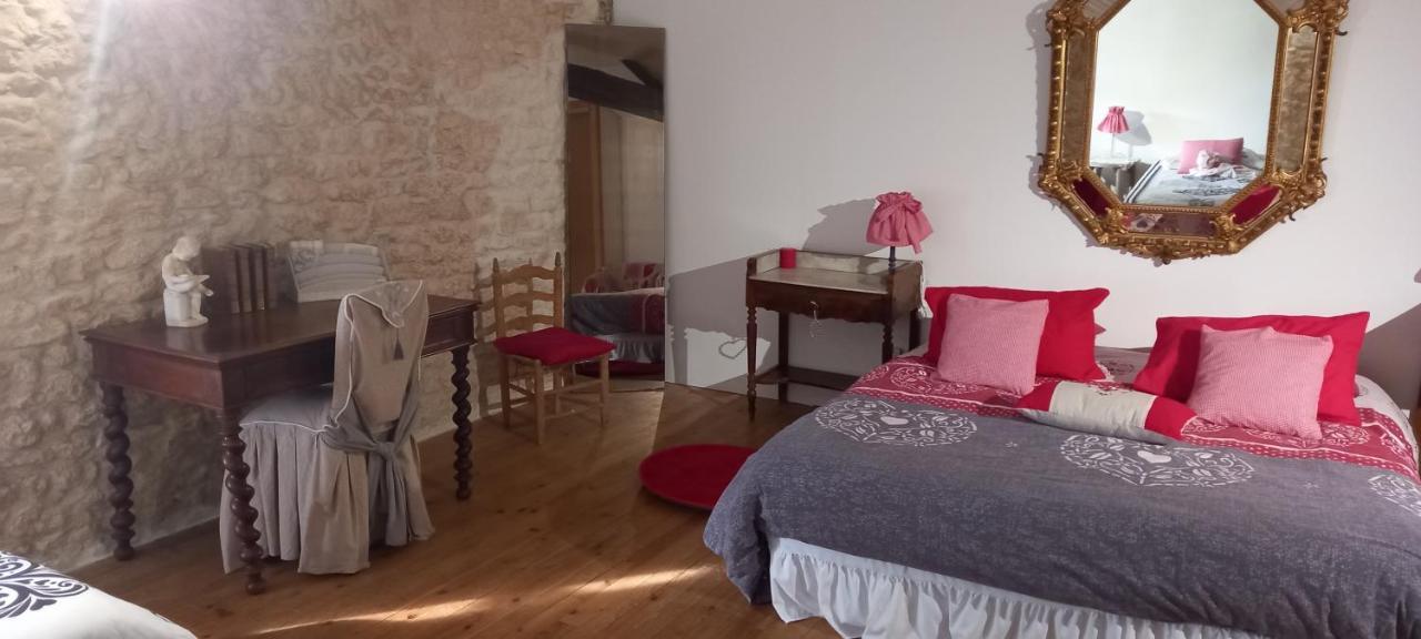 Bed and Breakfast Les Demeures De La Laigne Allas-Bocage Екстер'єр фото
