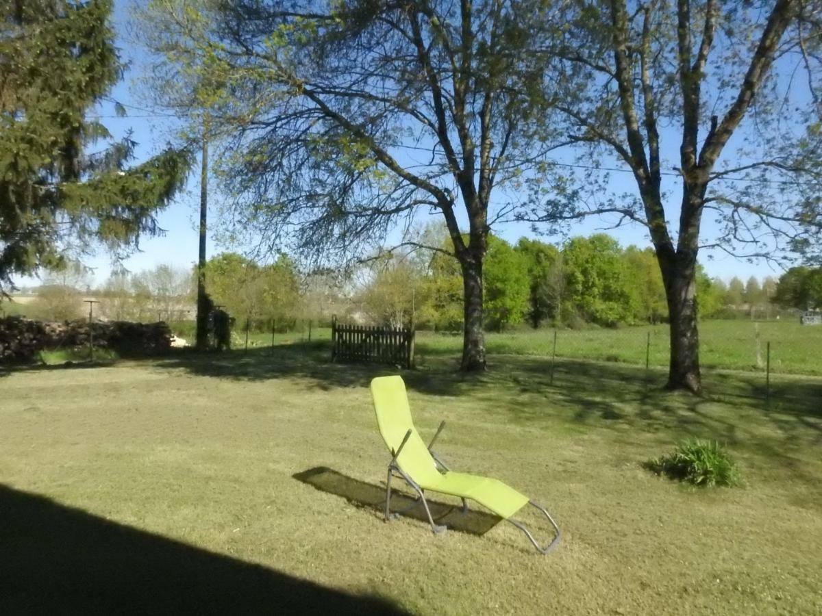 Bed and Breakfast Les Demeures De La Laigne Allas-Bocage Екстер'єр фото