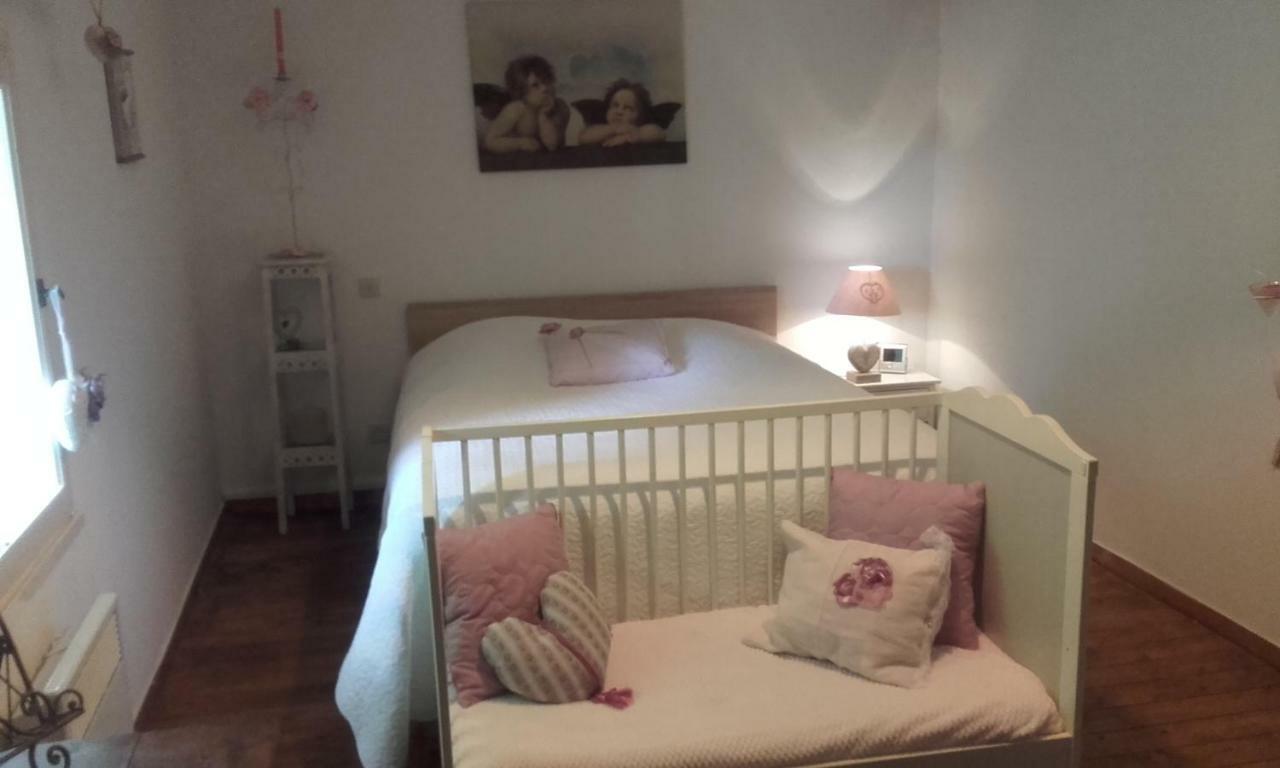 Bed and Breakfast Les Demeures De La Laigne Allas-Bocage Екстер'єр фото