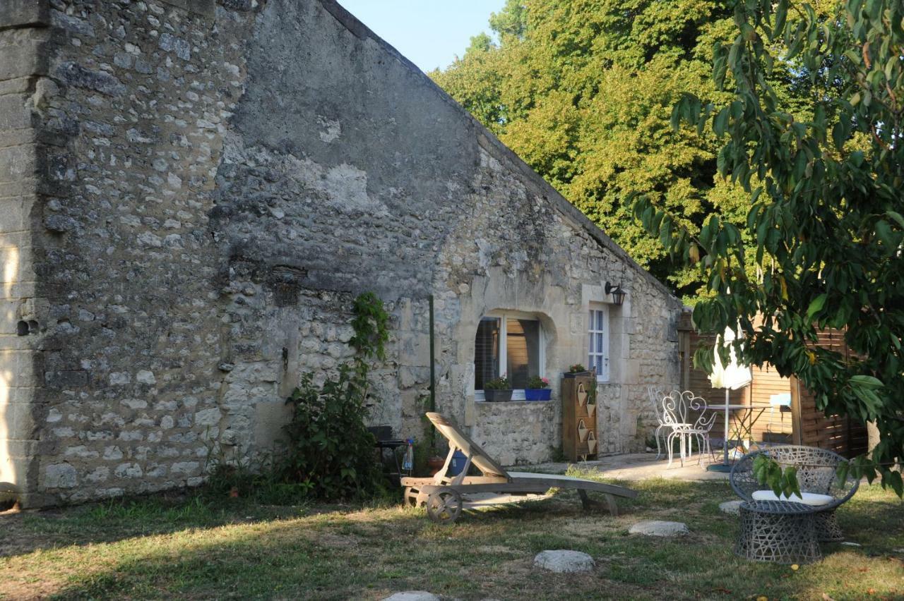 Bed and Breakfast Les Demeures De La Laigne Allas-Bocage Екстер'єр фото