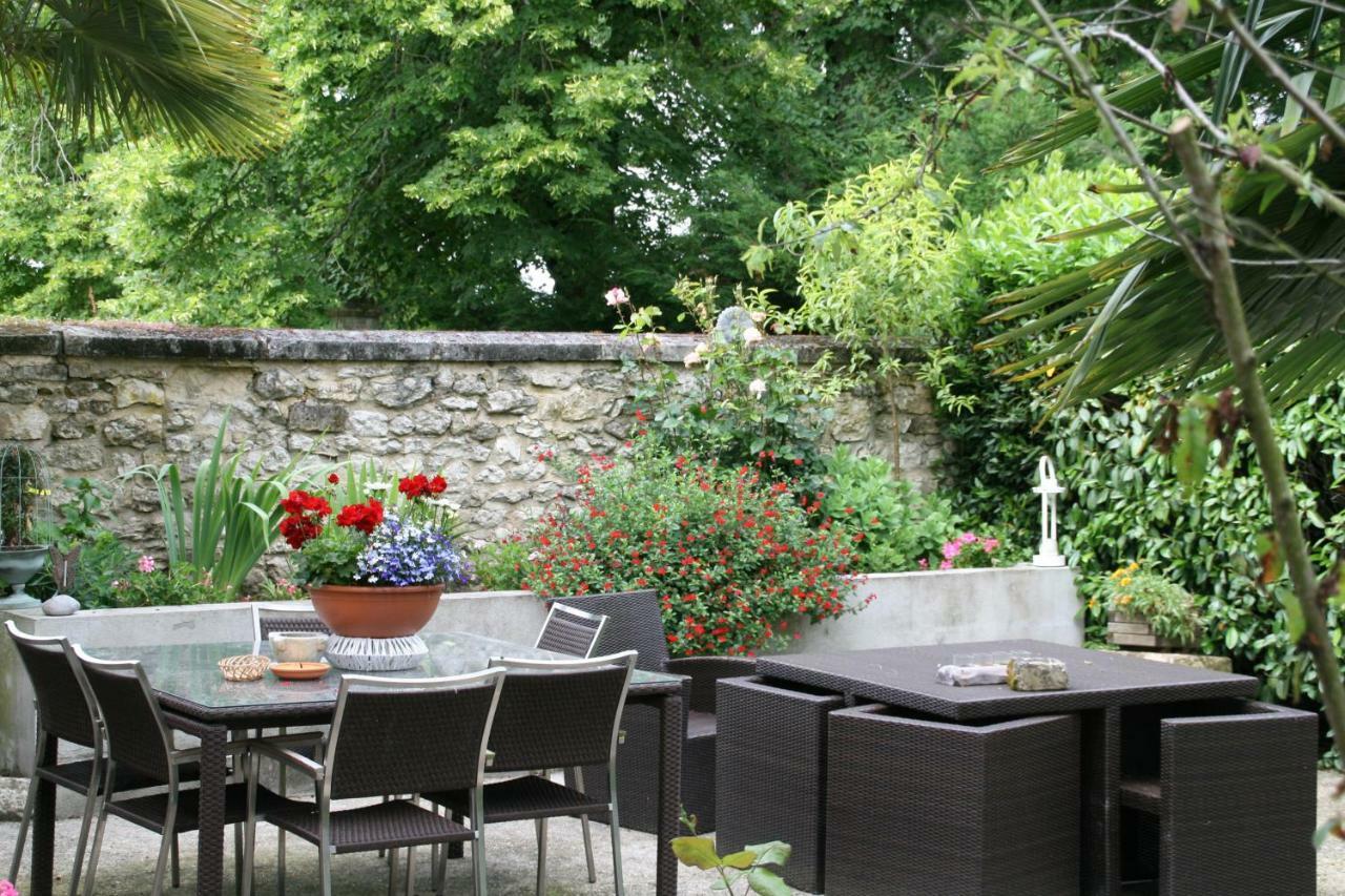 Bed and Breakfast Les Demeures De La Laigne Allas-Bocage Екстер'єр фото