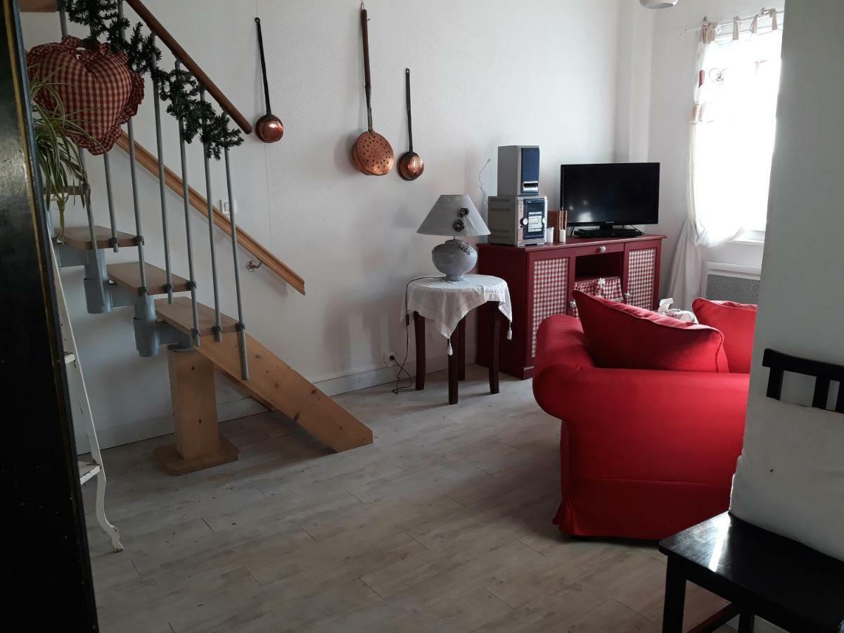 Bed and Breakfast Les Demeures De La Laigne Allas-Bocage Екстер'єр фото