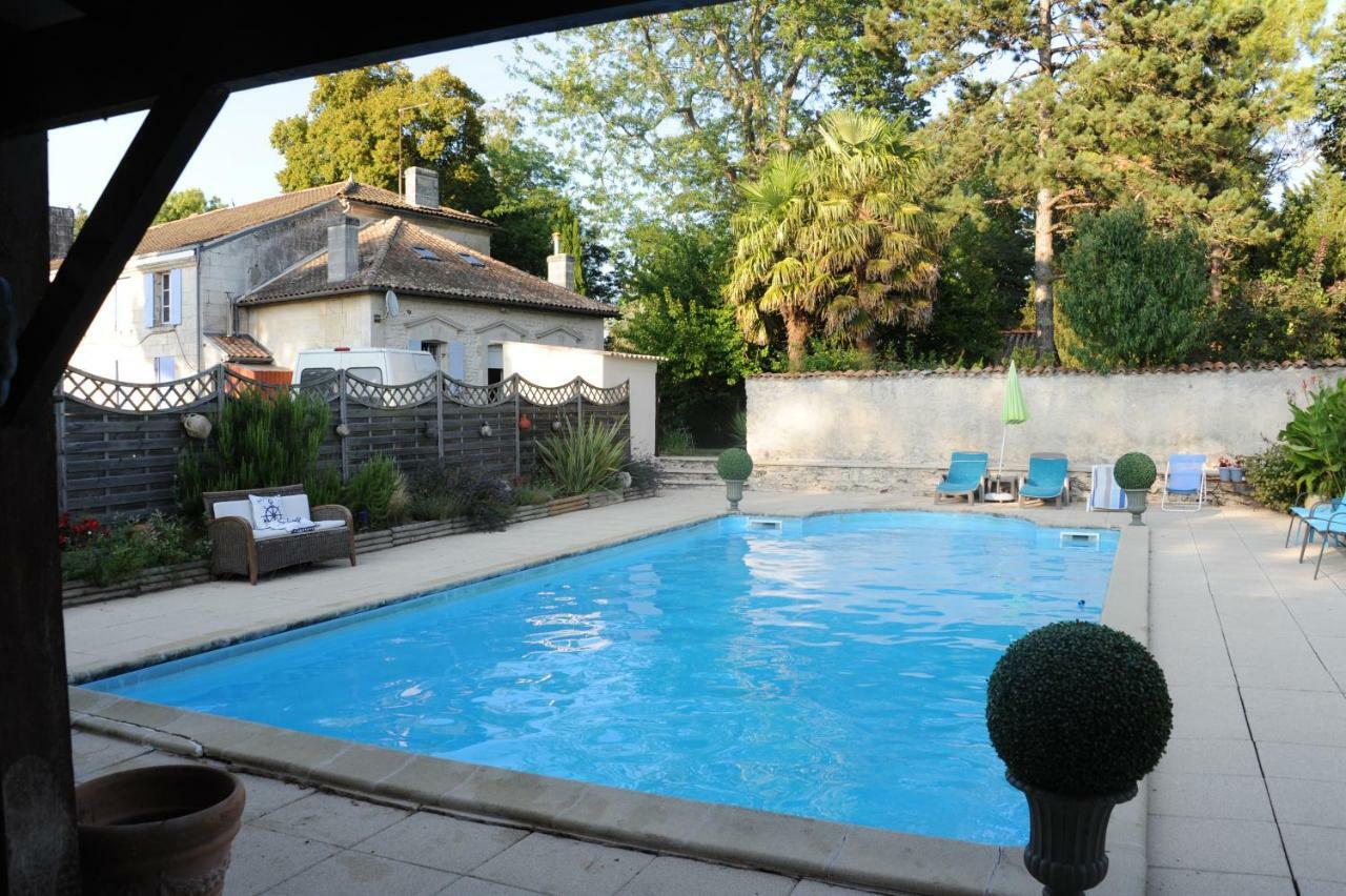 Bed and Breakfast Les Demeures De La Laigne Allas-Bocage Екстер'єр фото