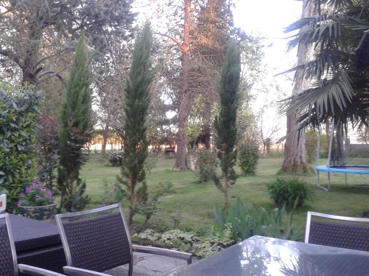 Bed and Breakfast Les Demeures De La Laigne Allas-Bocage Екстер'єр фото